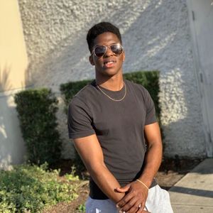 Meet your Posher, Deion